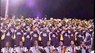 SU – Dancing To The Rhythm 2005 (Drummajor Louis Broadway Jr. Doing His Thing)